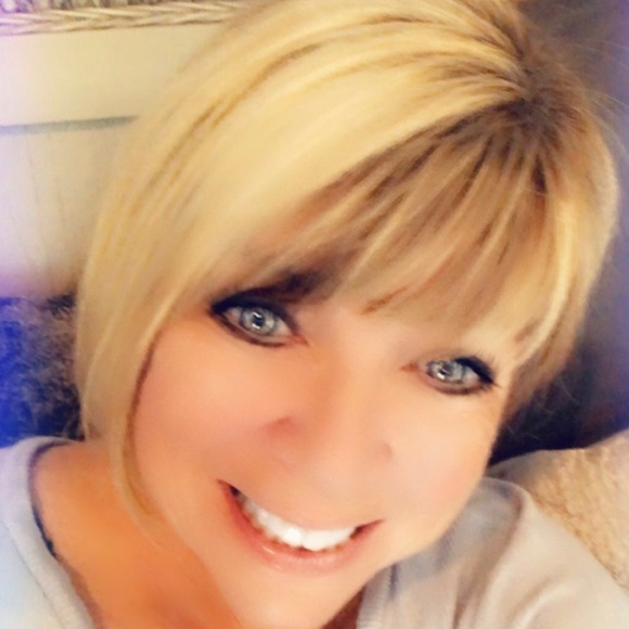 Meet your Posher, Robin - Picture 1 of 1